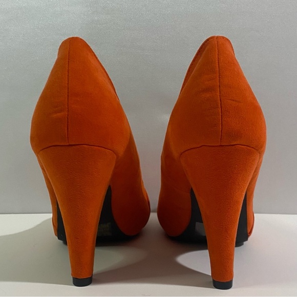 Qupid Women's 7.5 & 7 Orange Heels - Picture 2 of 8
